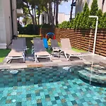 Peonia Valamar Villa *
