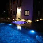Villa Peonia Valamar Durrës
