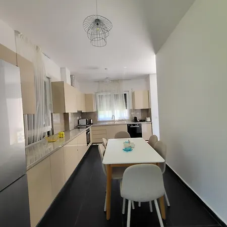 Peonia Valamar * Durrës